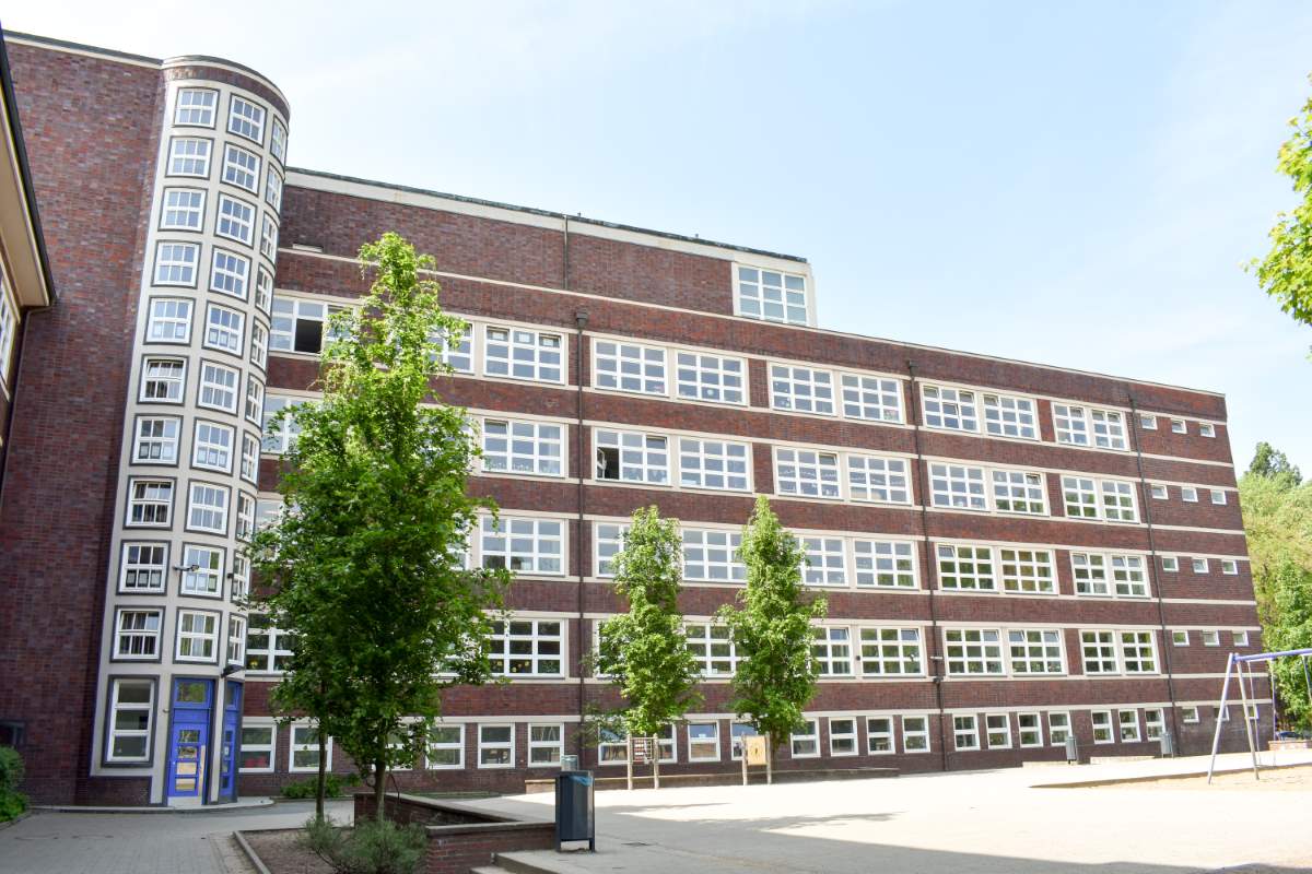 Volksschule beim Pachthof in Hamburg