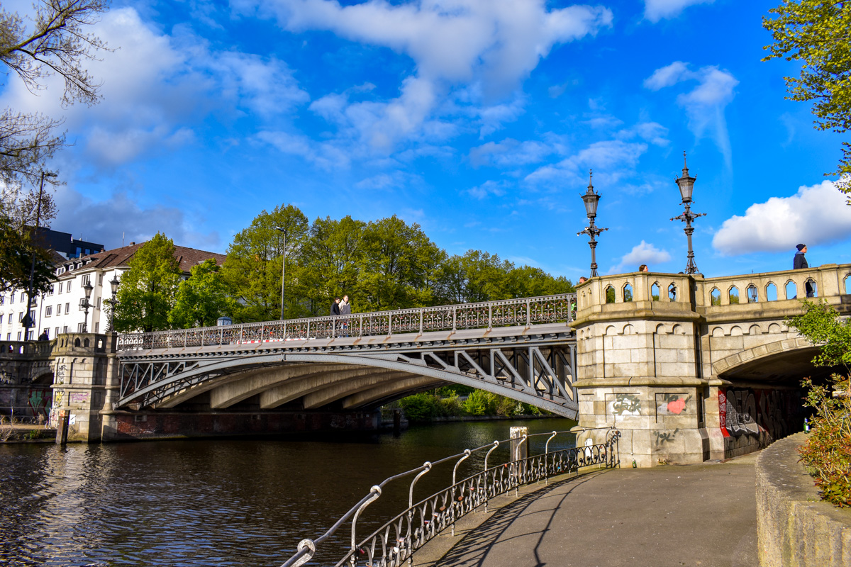 Schwanenwikbrücke in Hamburg