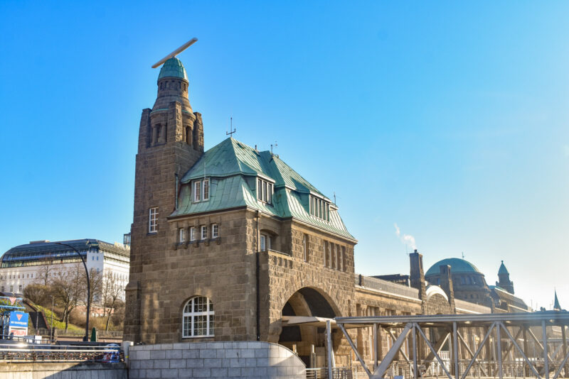 Fassaden- und Natursteinsanierung am Radarturm der Landungsbrücken Hamburg_1