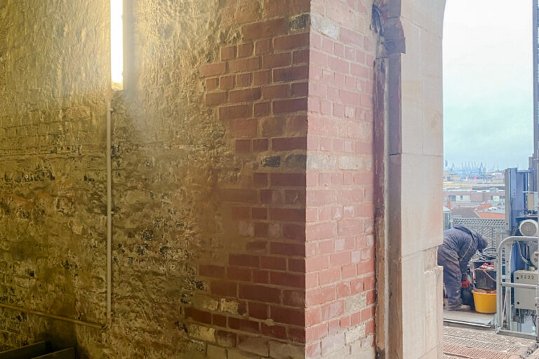 Hauptkirche_St_Katharinen_Hamburg_links